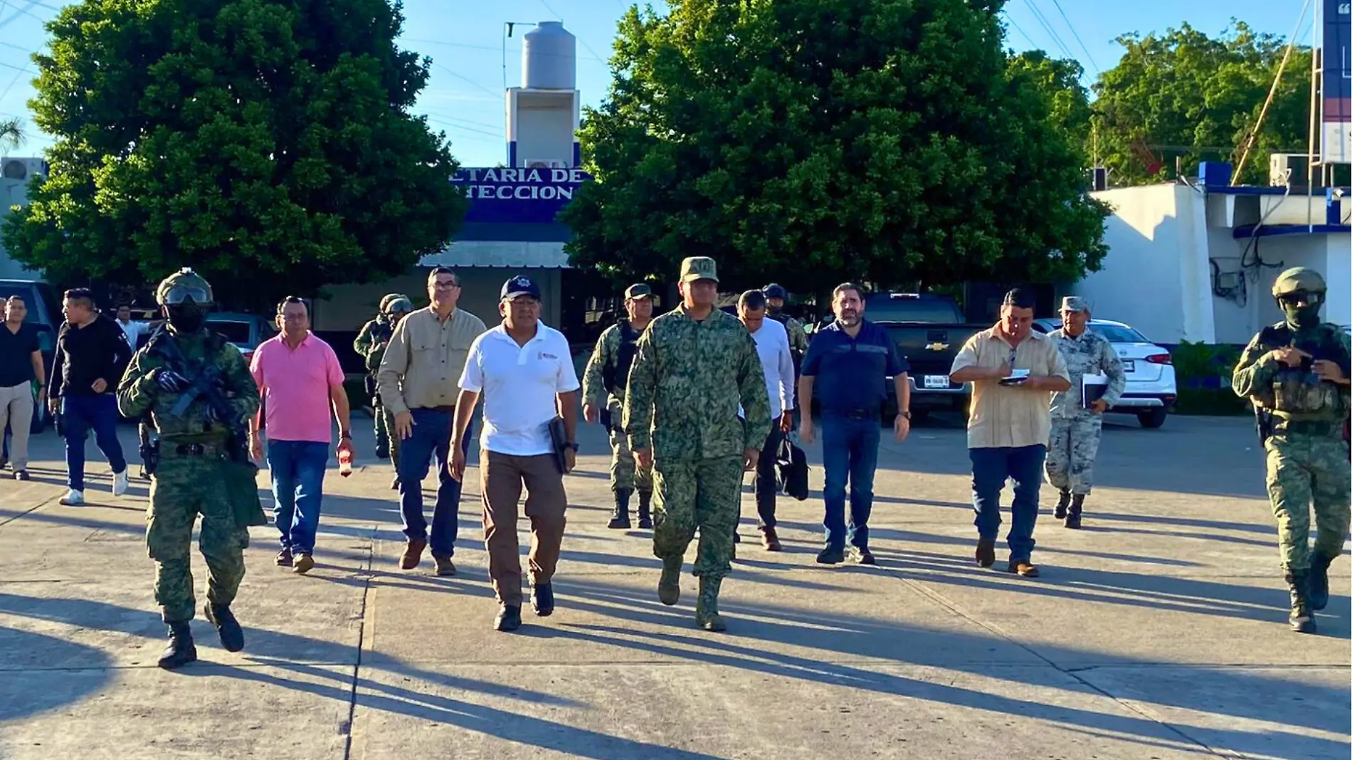 mandos del ejercito y de seguridad del estado recorren calles de villahermosa_